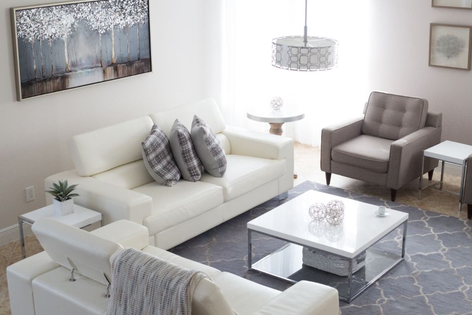Ambiente interno com acabamento em gesso